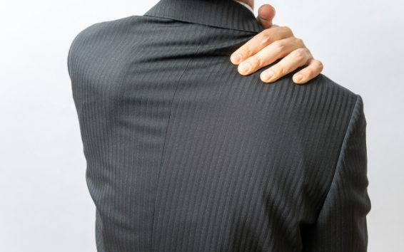 医療機関で治療する様子